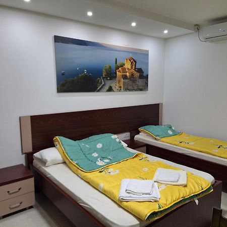 Apartment Delfina โอครีด ภายนอก รูปภาพ